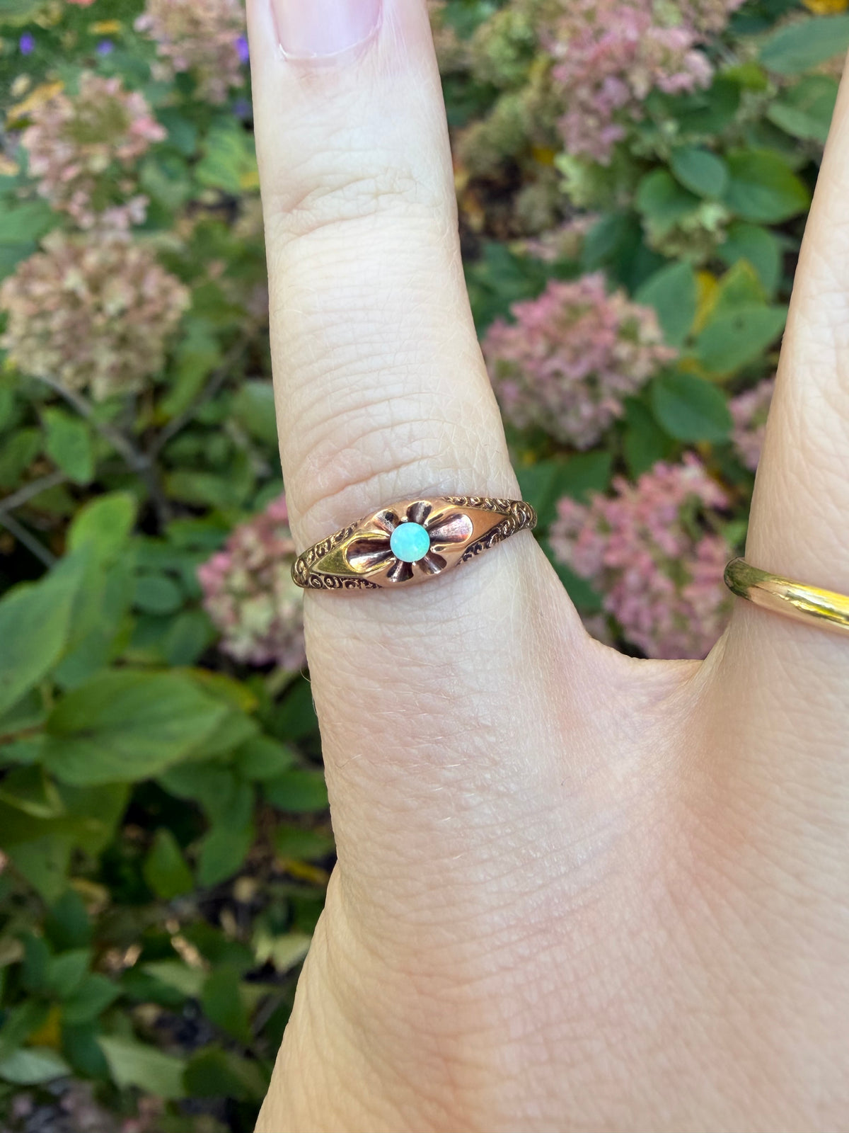 Vintage 10k Opal Ring