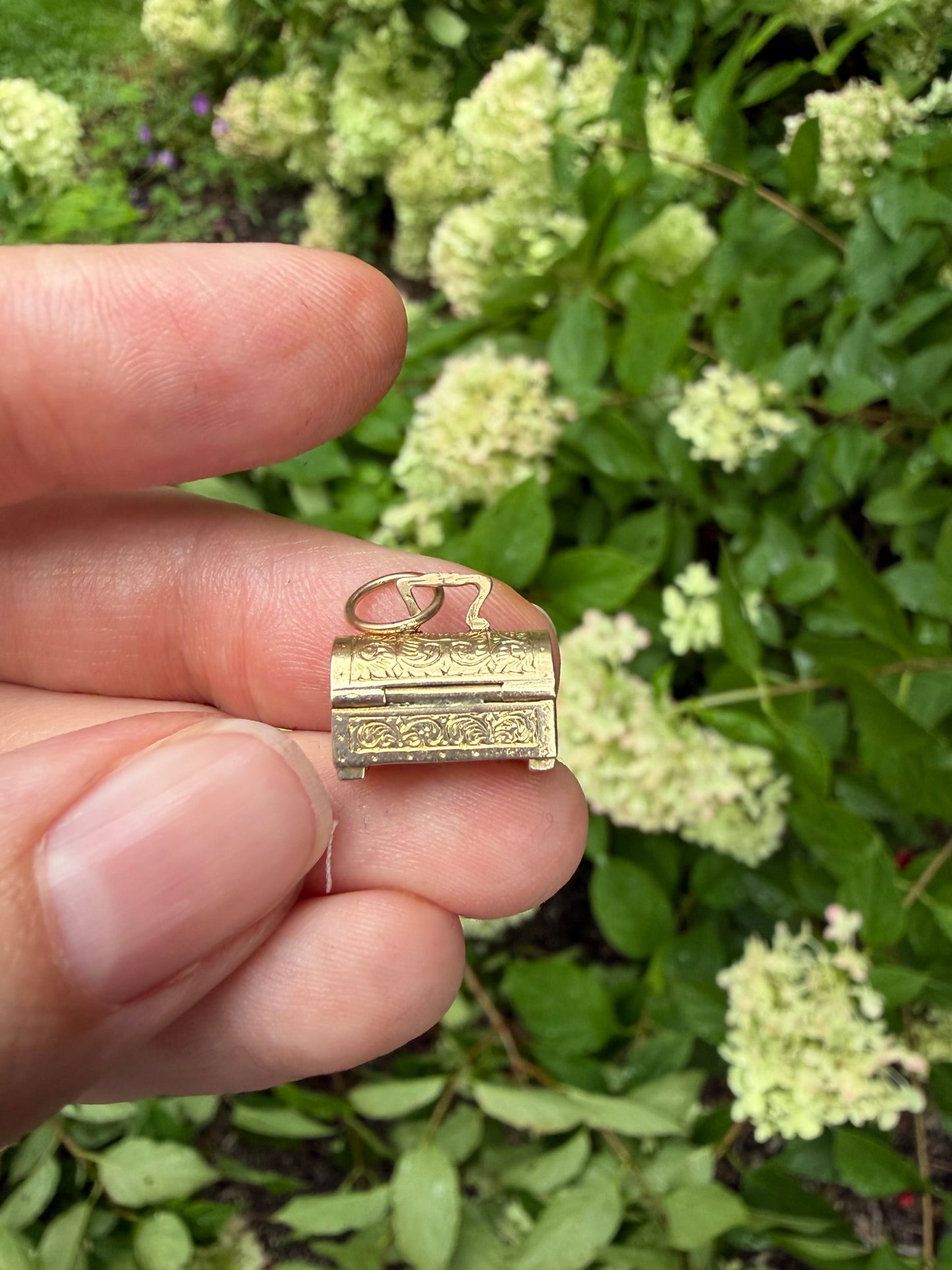 9k Articulated Treasure Chest