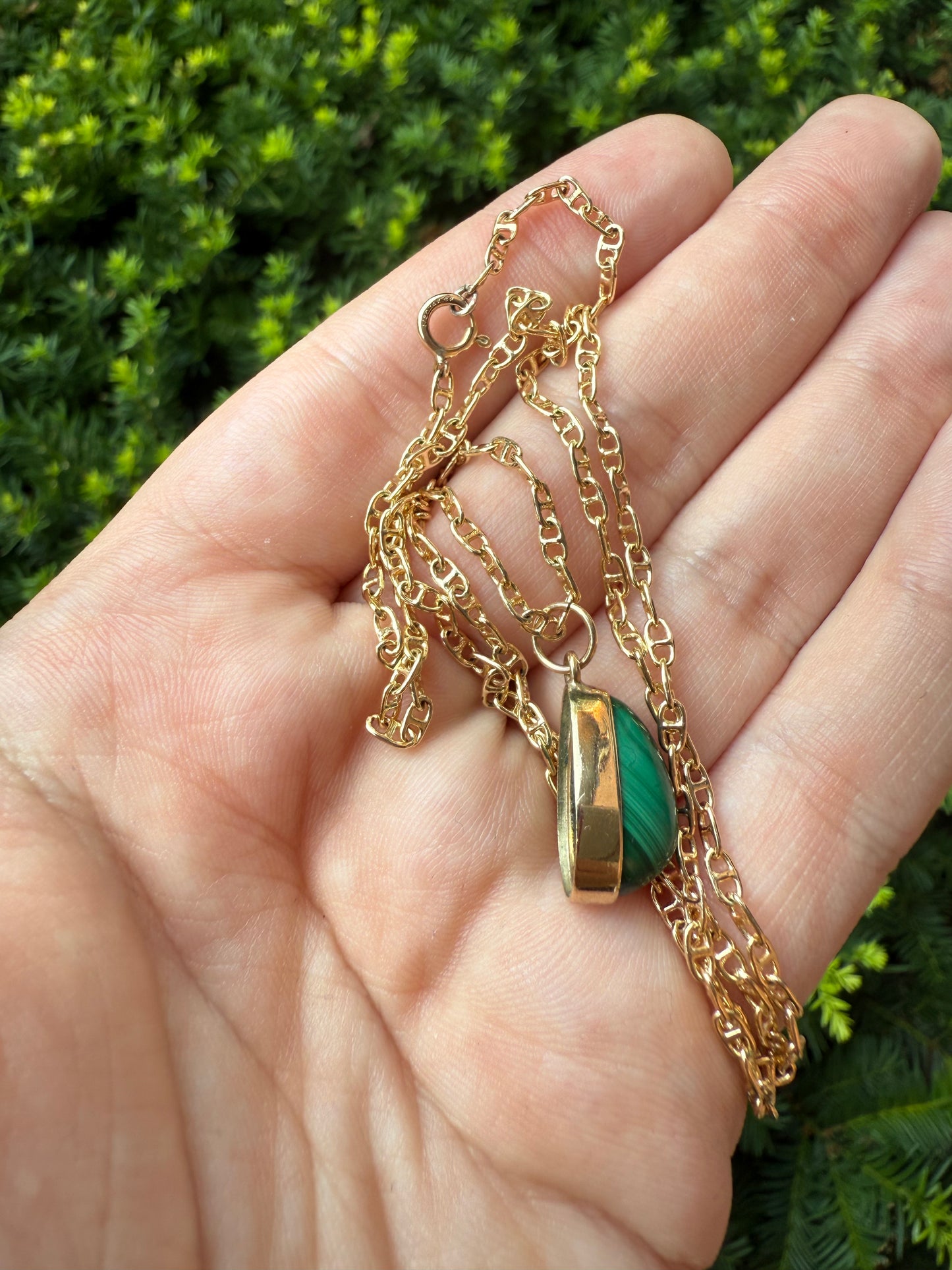 9k Malachite Pendant