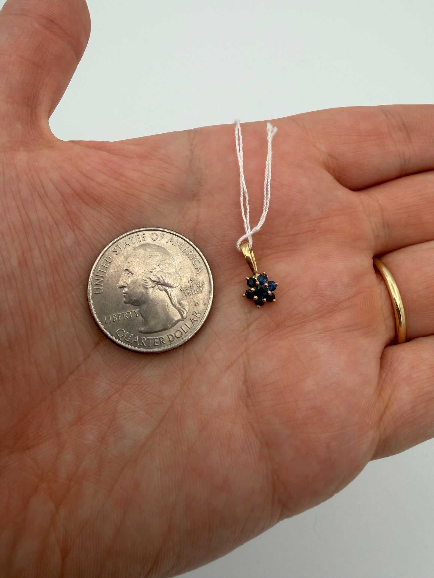 14k Sapphire Flower