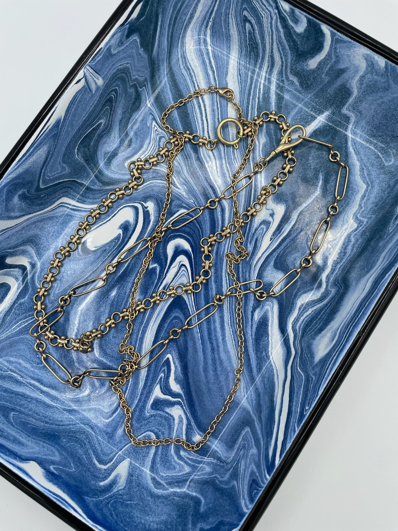 Chains – Hawthorne Lane