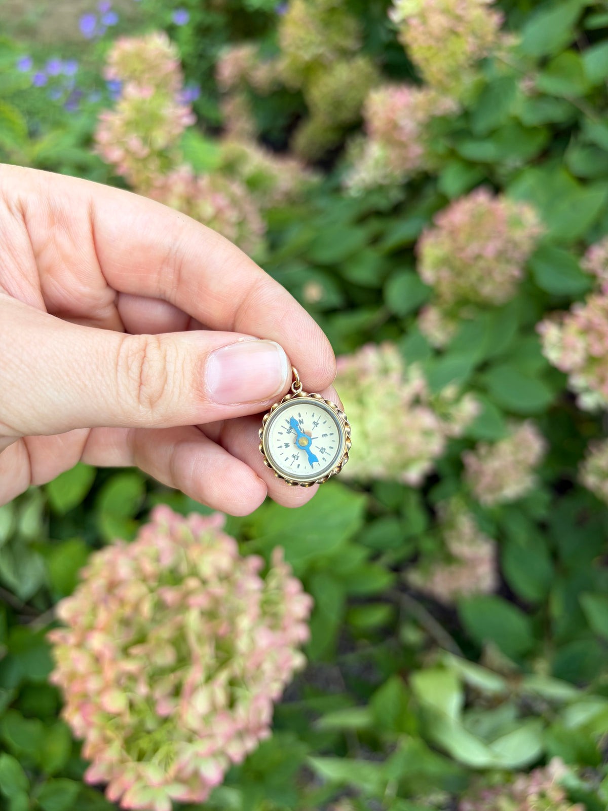 9k Vintage Compass Charm