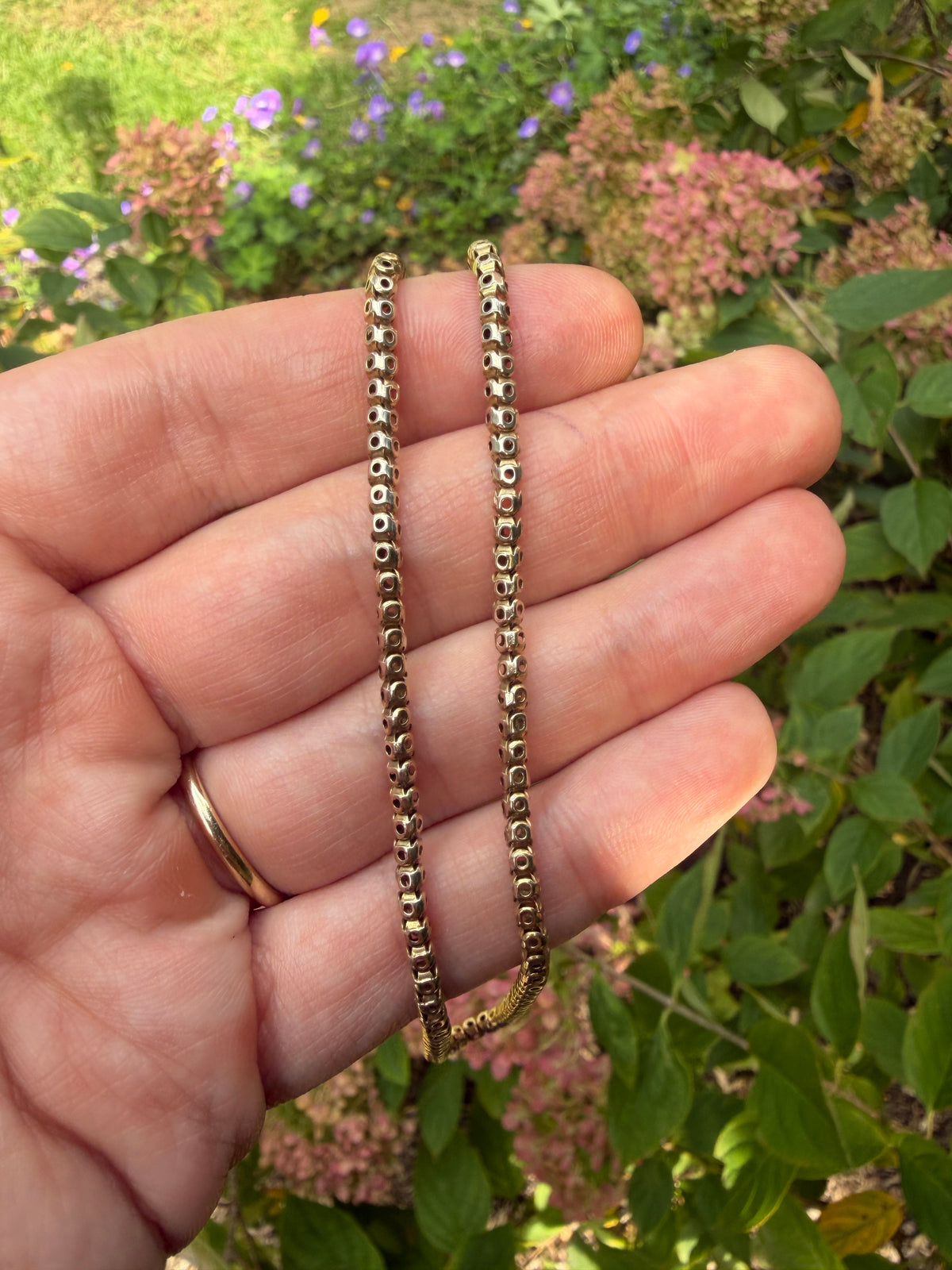 9k Vintage Pierced Chain