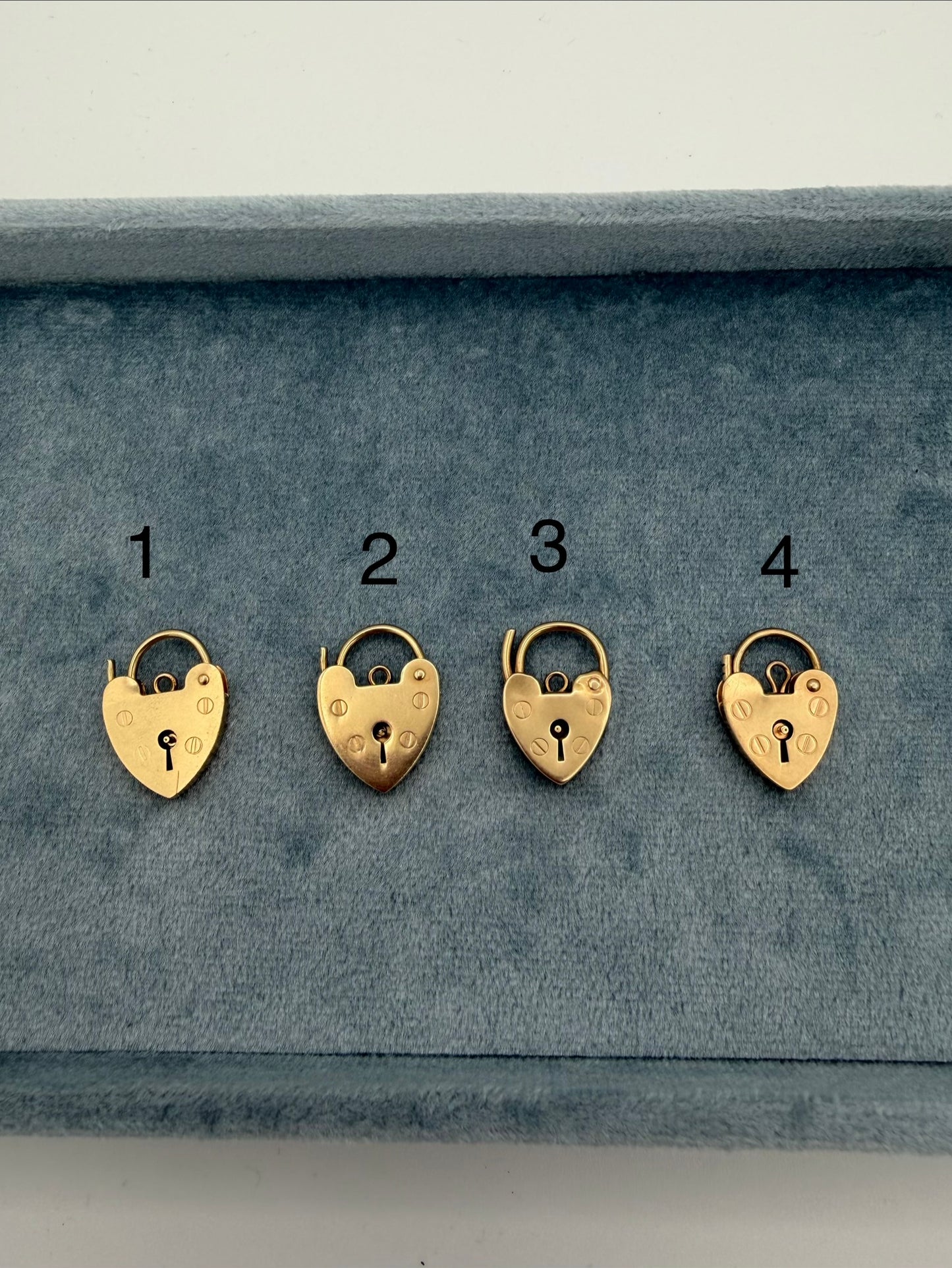 9k Gold Vintage Heart Padlocks