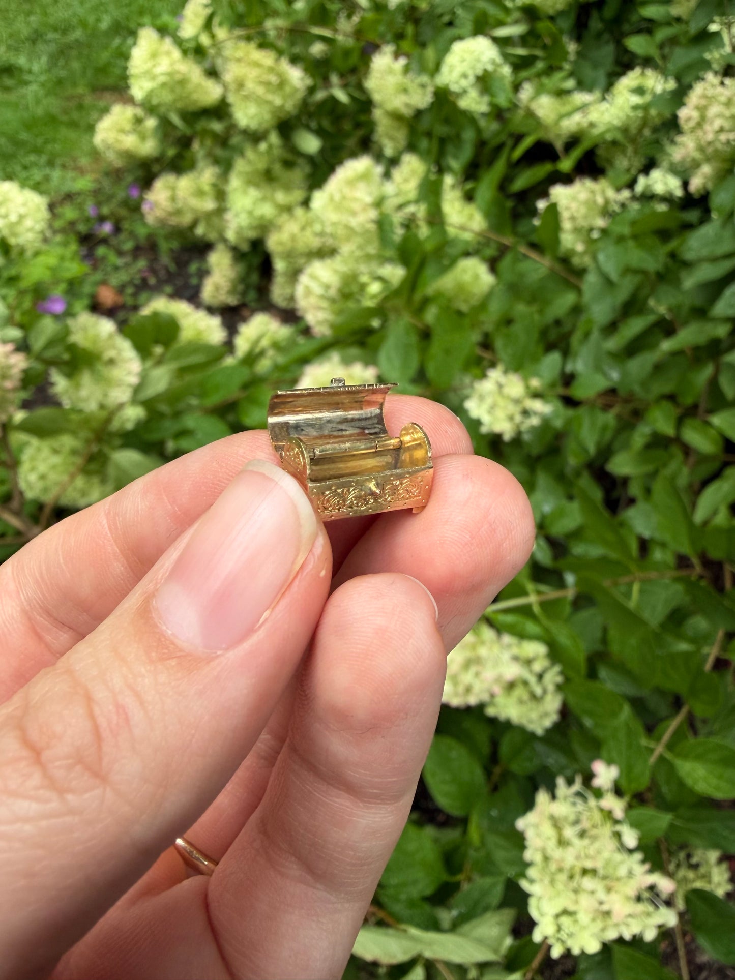 9k Articulated Treasure Chest