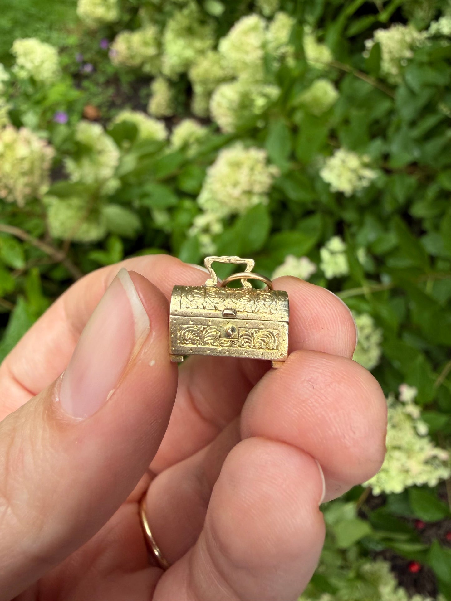 9k Articulated Treasure Chest