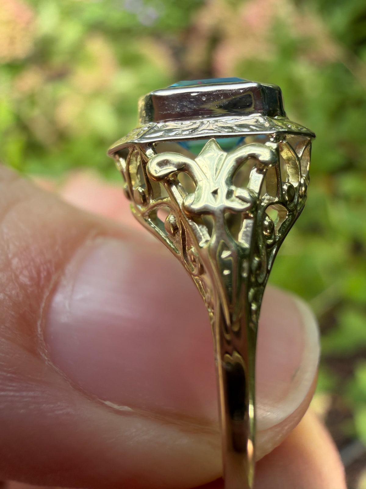 14k Art Deco Topaz Ring