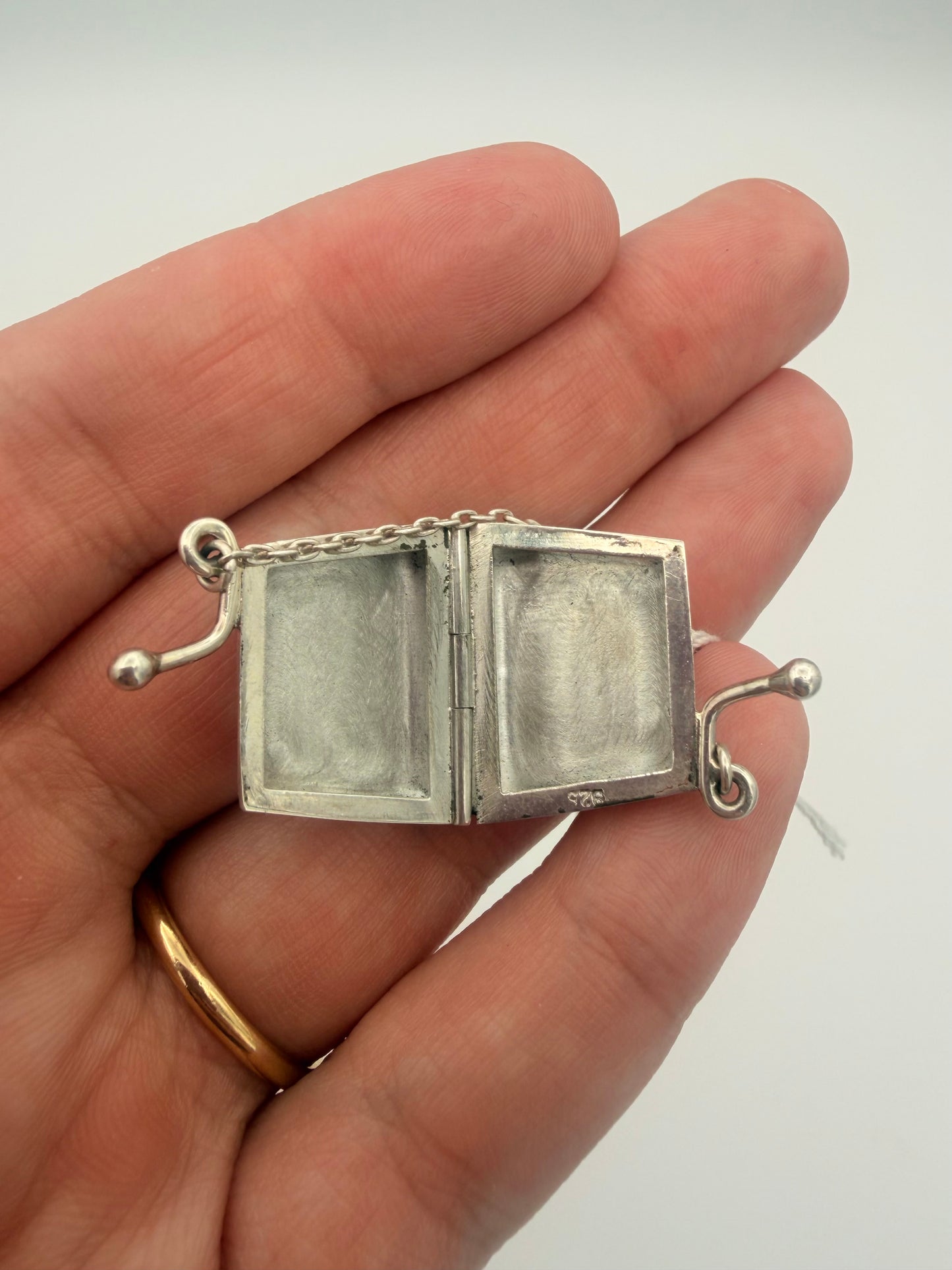 Articulated Purse