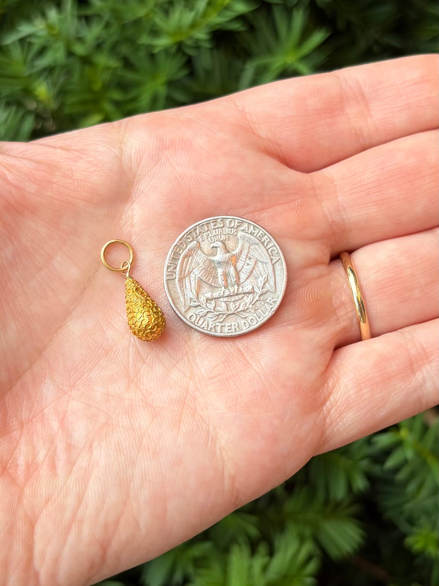 18k Teardrop Pendant