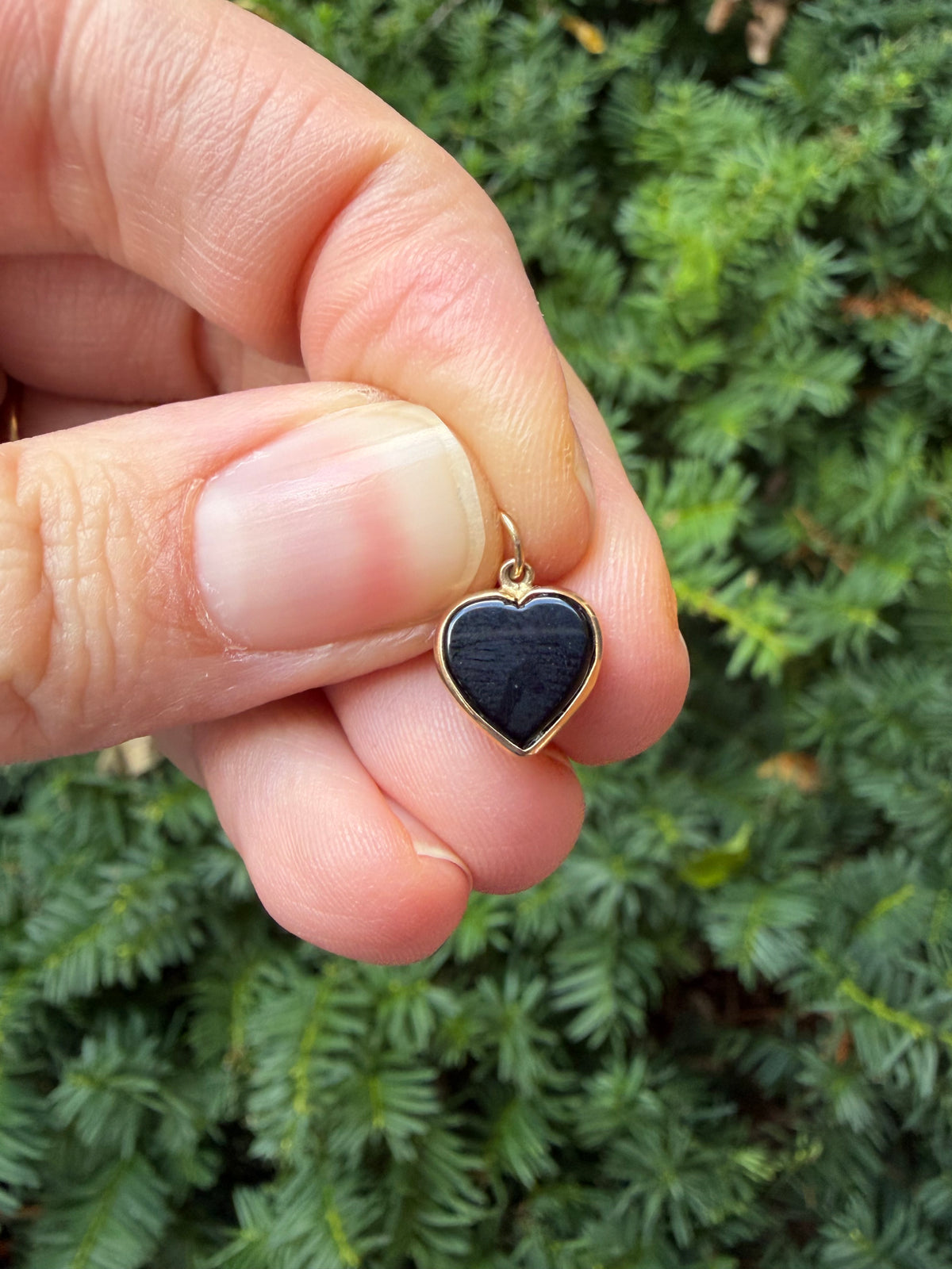 Vintage Onyx Heart