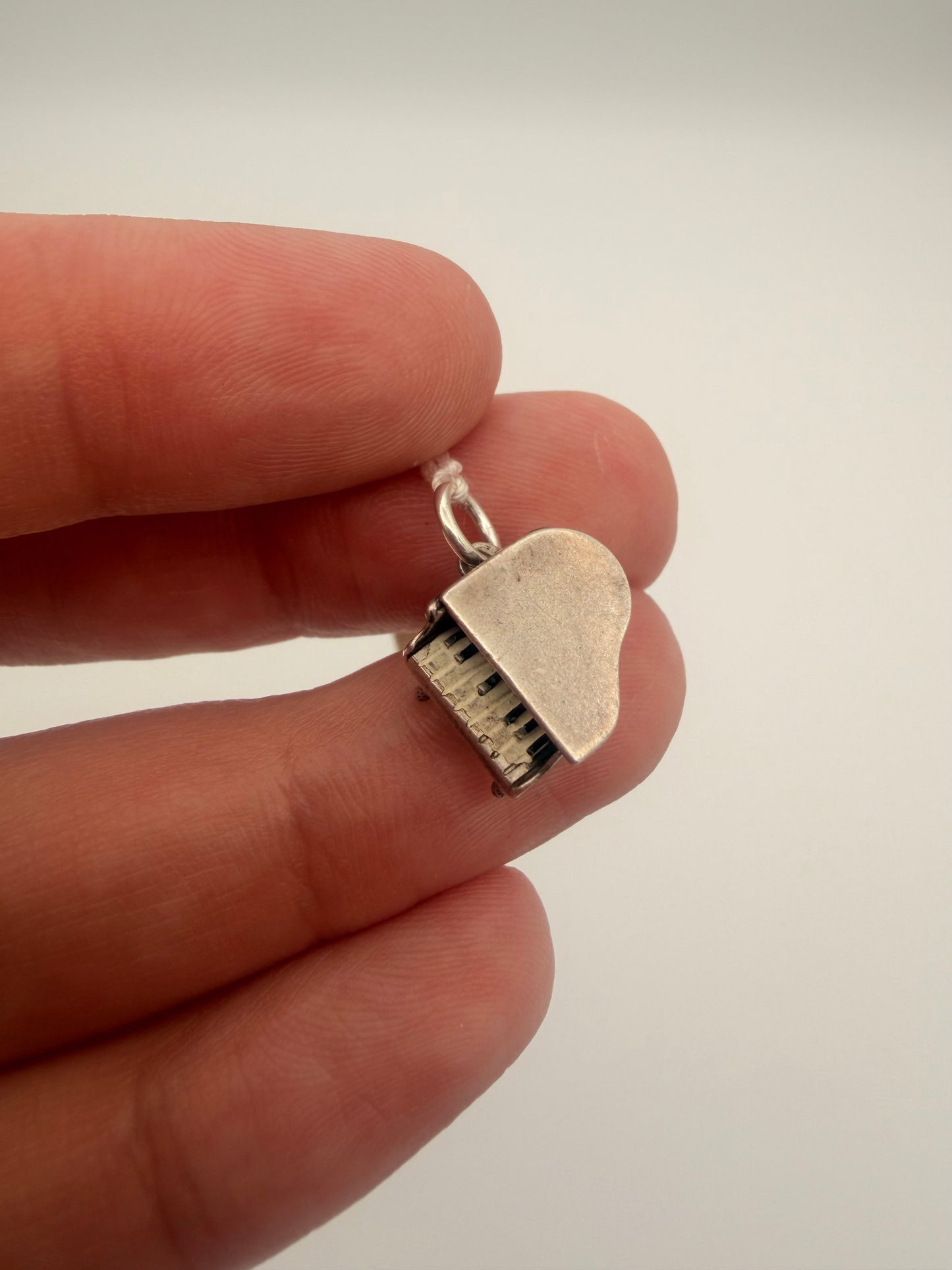 Articulated Piano Charm