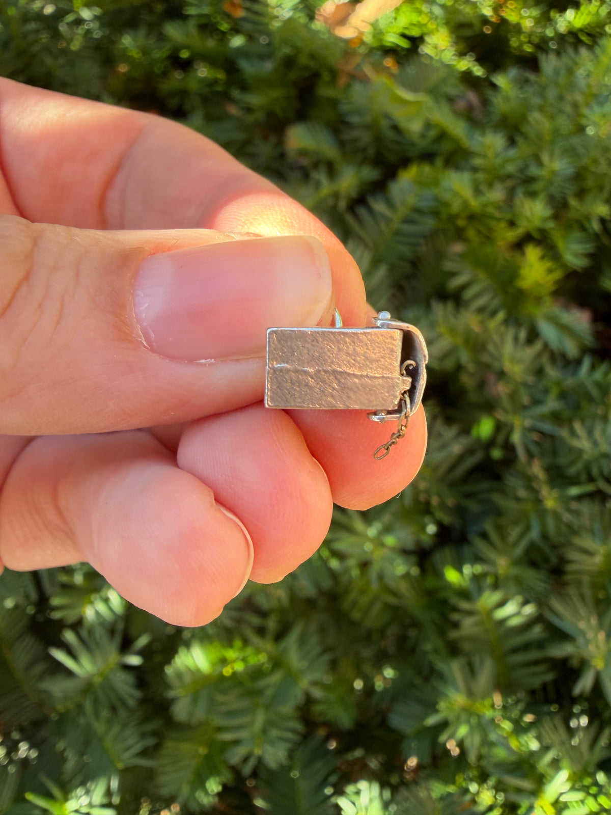 Vintage Articulated Mailbox Charm