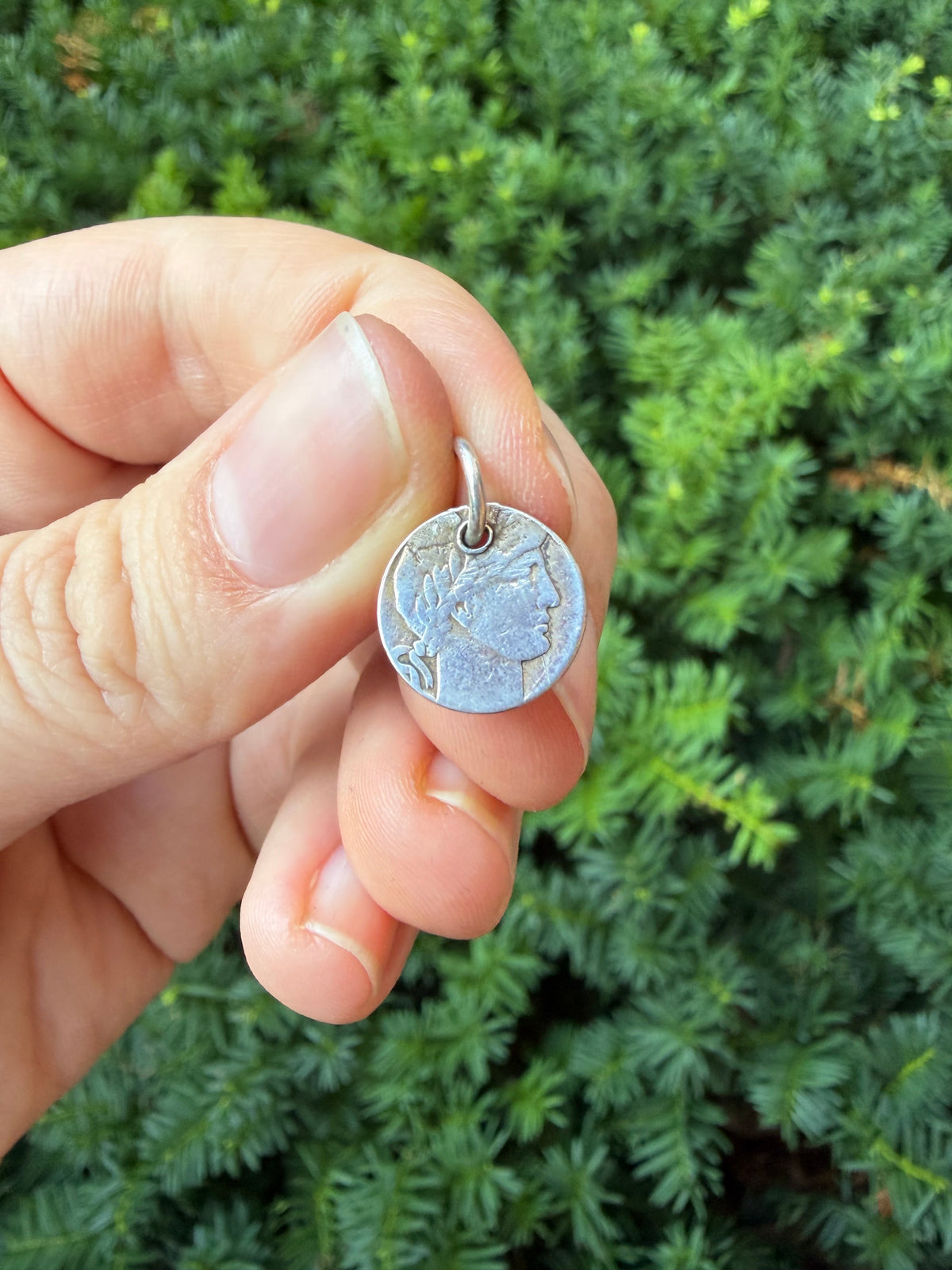 “D.F” Love Token