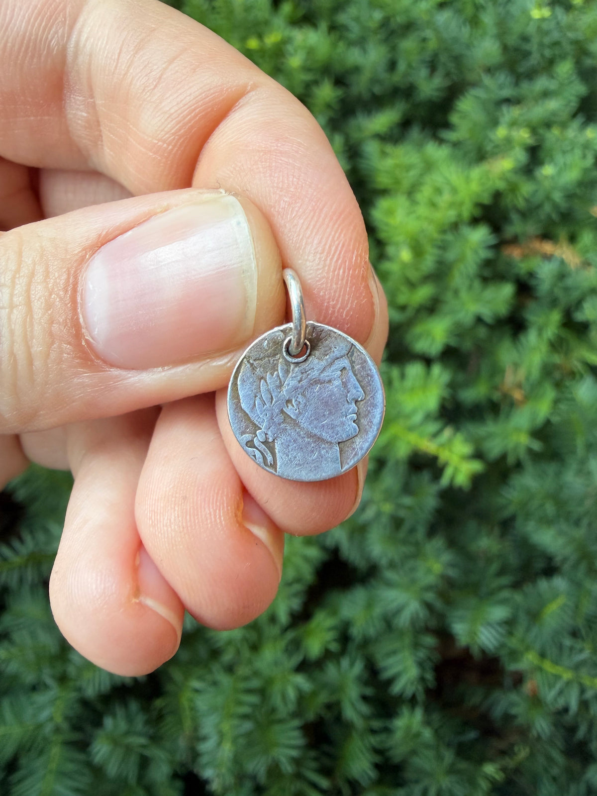 “D.F” Love Token