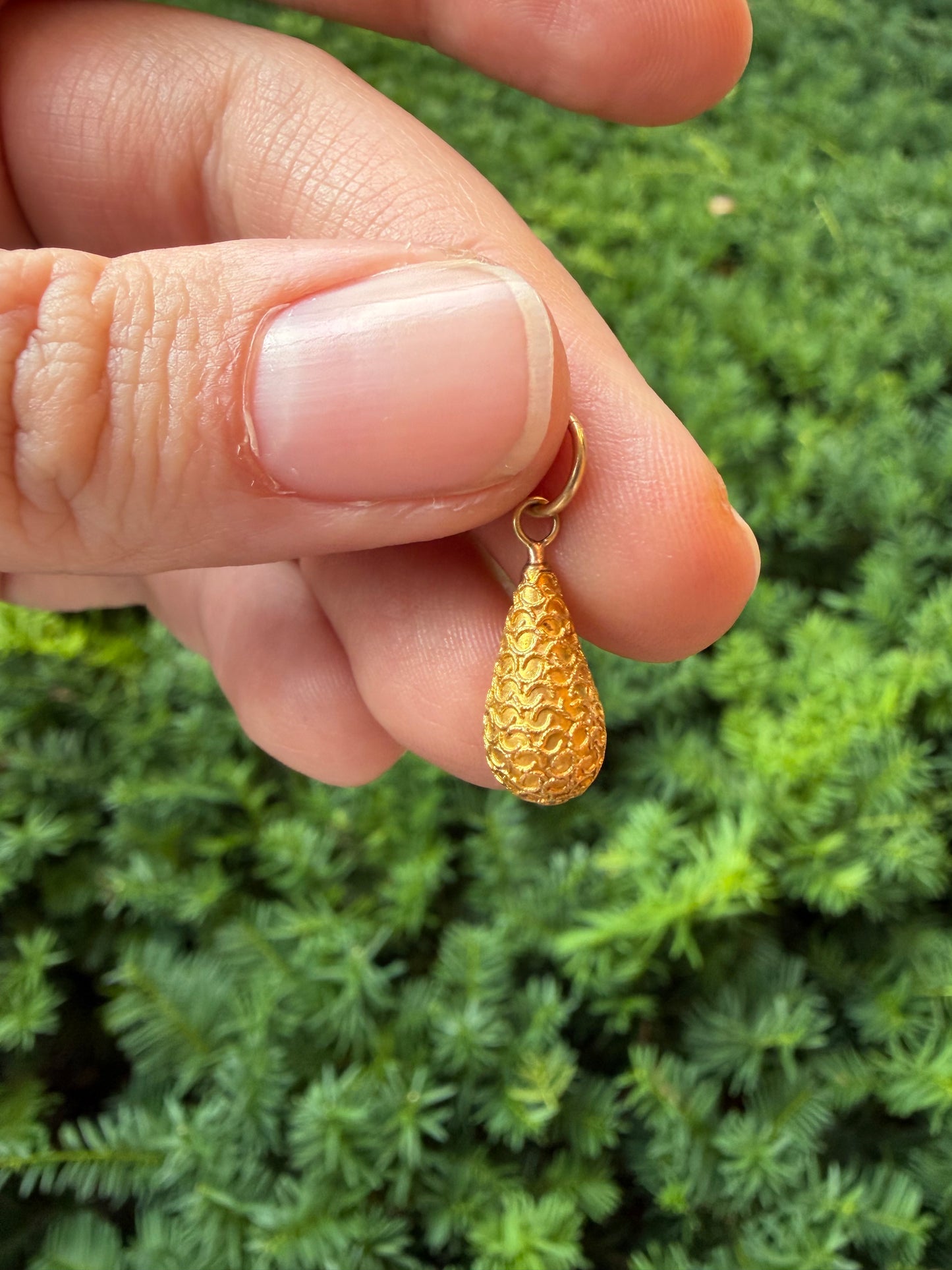 18k Teardrop Pendant