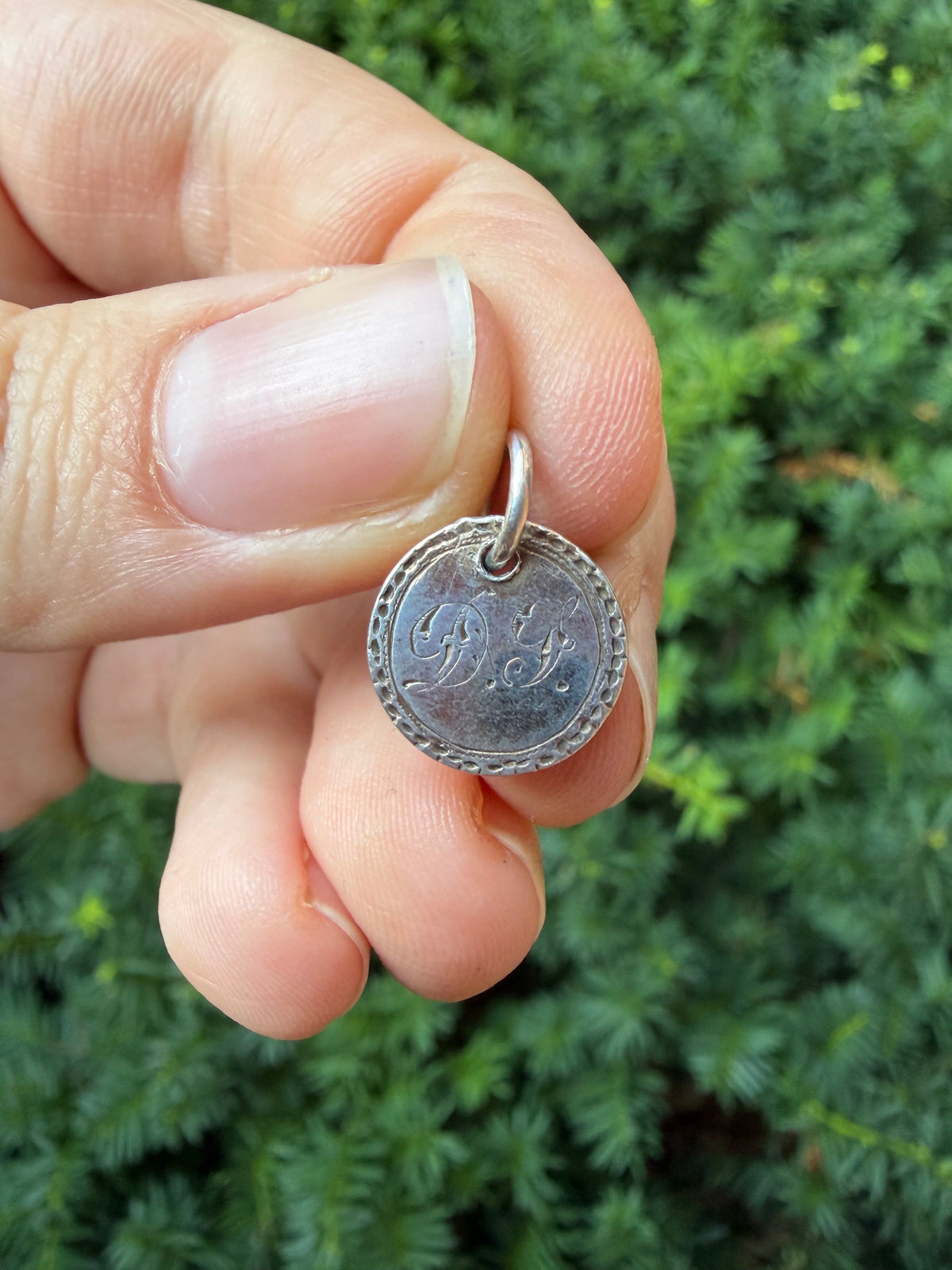 “D.F” Love Token