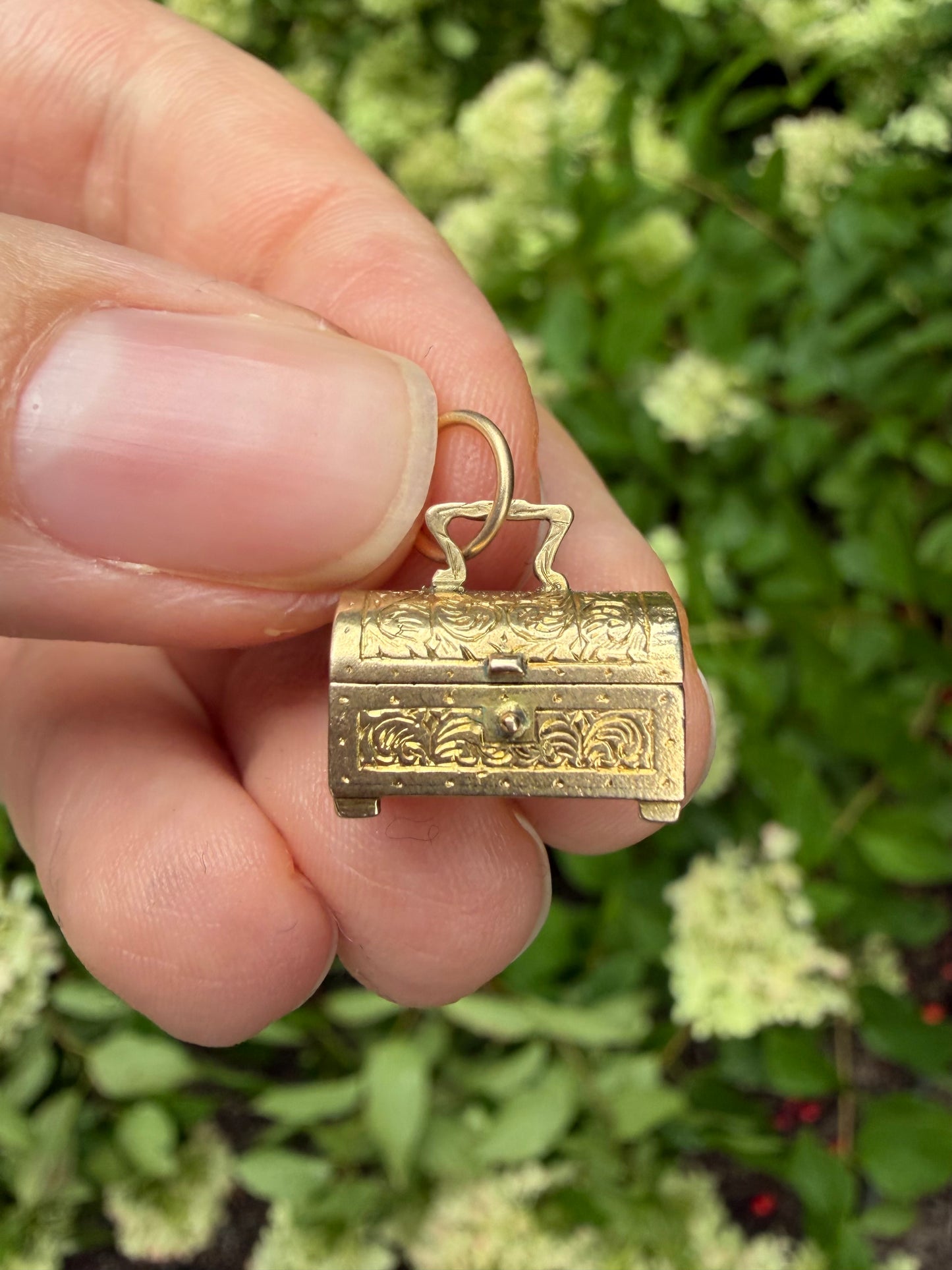 9k Articulated Treasure Chest
