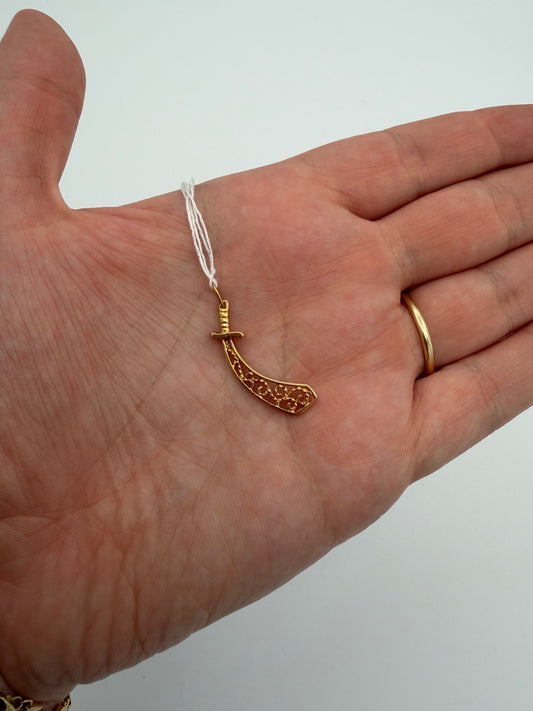 18k Saber
