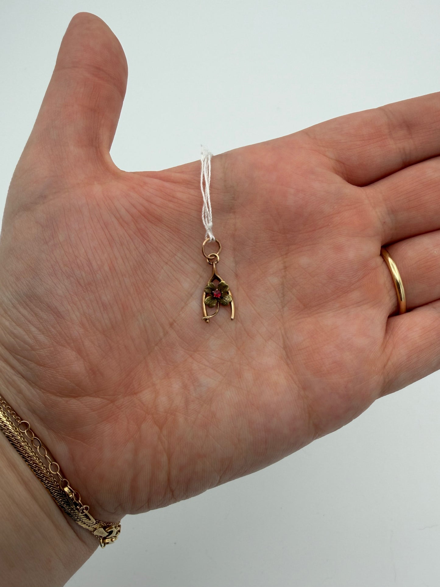 9k Wishbone and Clover Charm