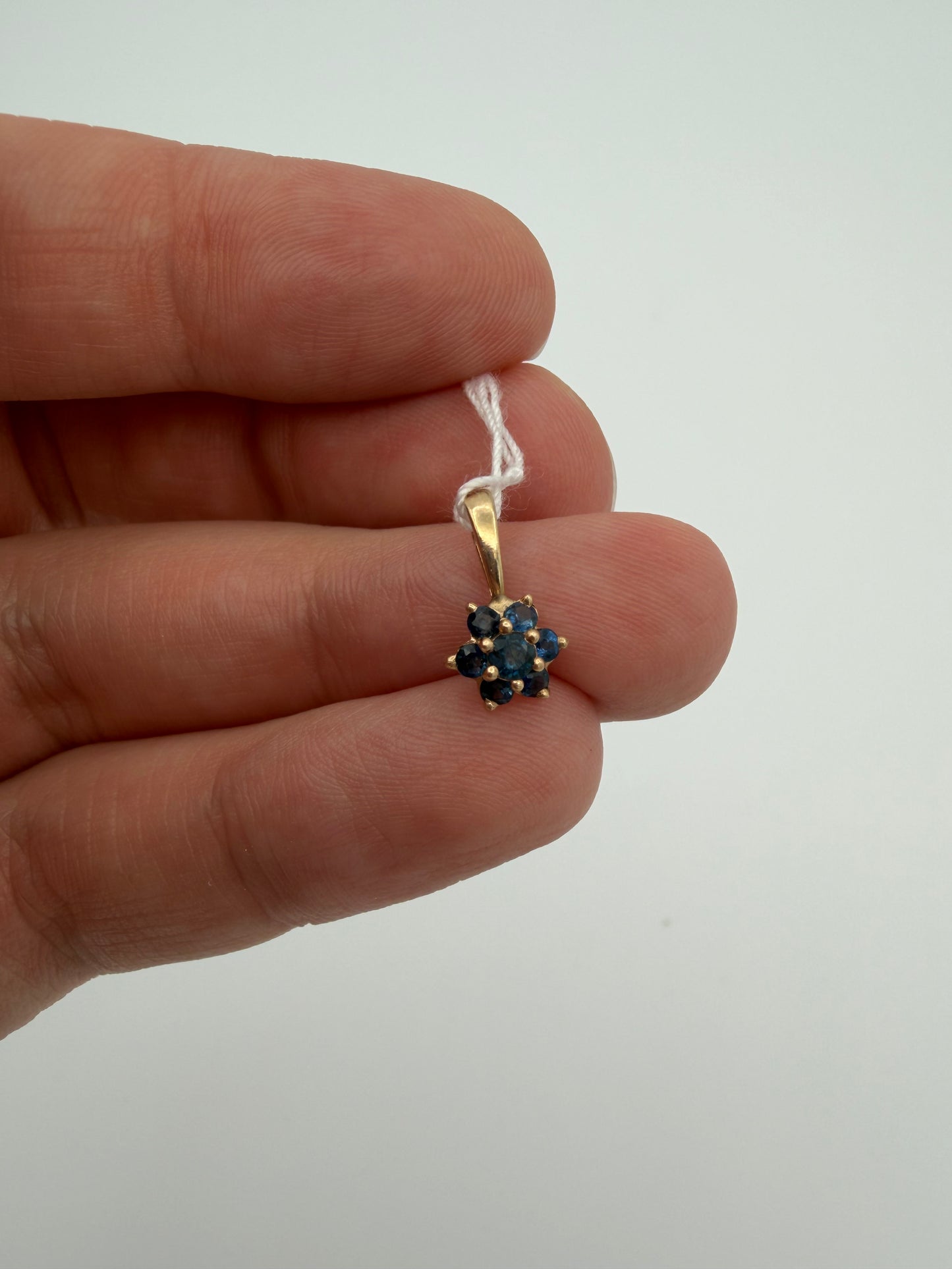 14k Sapphire Flower