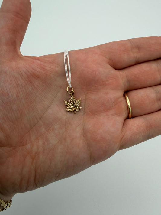 9k Leaf Charm