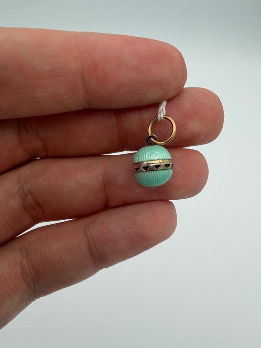 Petite Victorian Vinaigrette