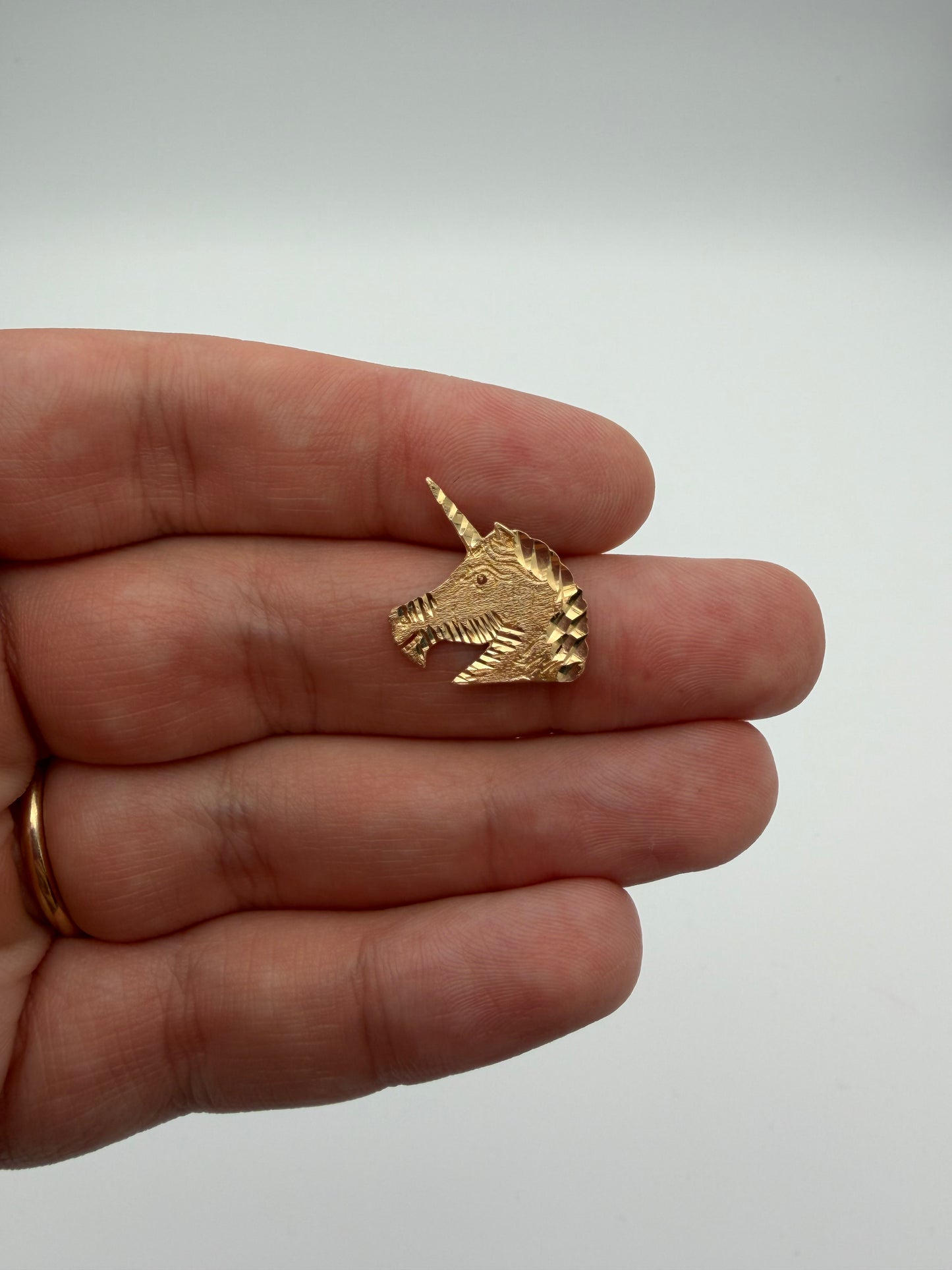 14k Unicorn