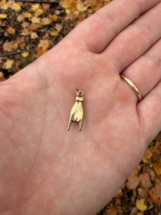 Vintage Mano Cornuto Pendant