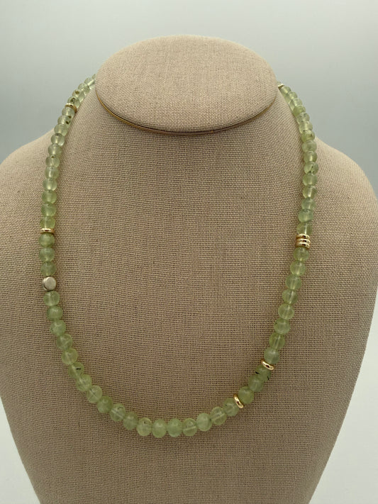 Necklace Prehinite