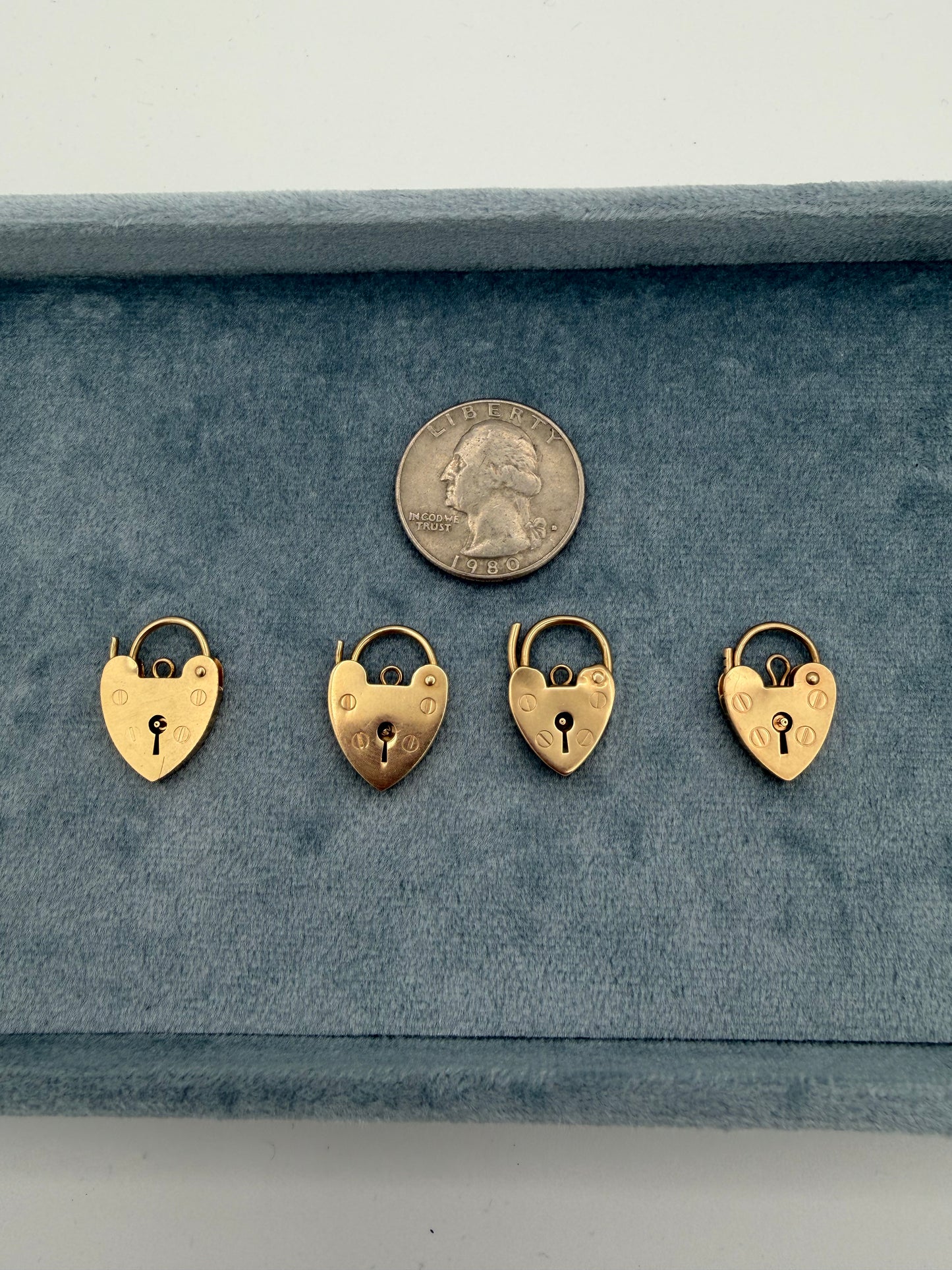 9k Gold Vintage Heart Padlocks